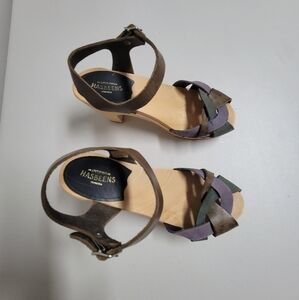 Swedish Hasbeens Kringlan Leather Sandals.